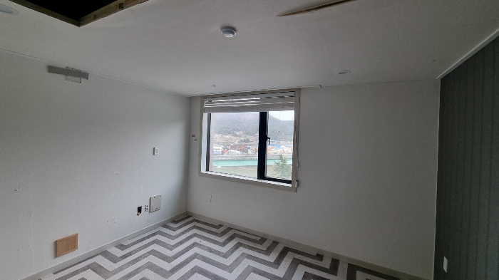 일련번호 1 건물 3층 객실내부