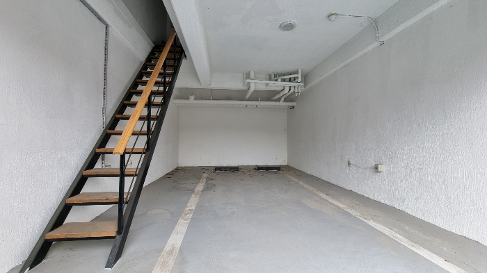 일련번호 1 건물 1층 건물 내부 주차장