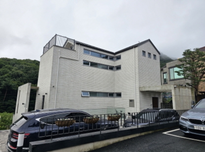 목록9. 지상 제시외 건물 외관