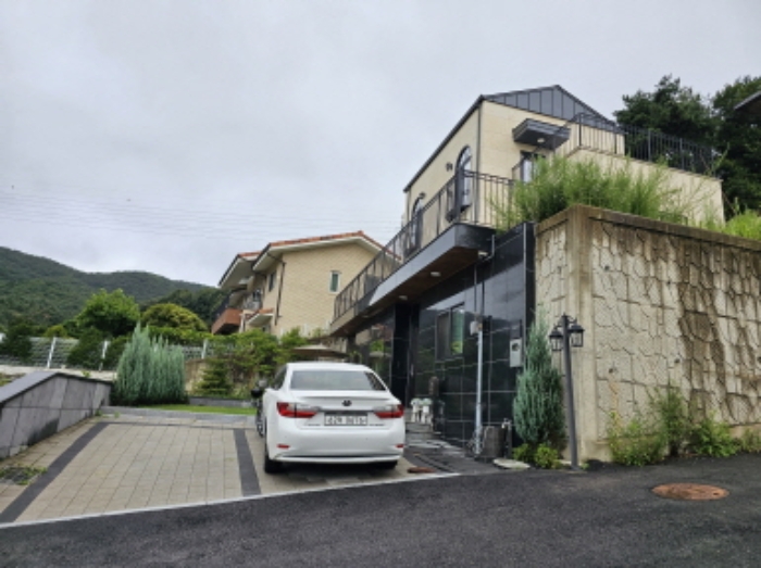 목록12. 지상 제시외 건물 외관