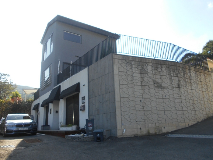 경기도 용인시 수지구 신봉동 745-10 소재 매각외건물 기호(ㄴ)