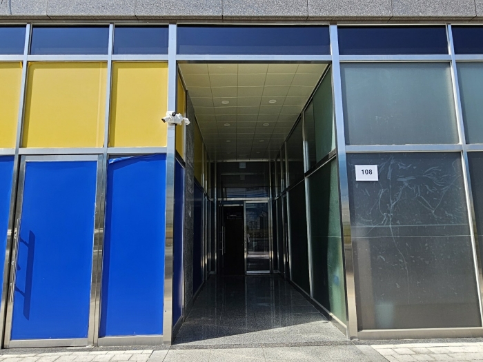 [본건 주출입구