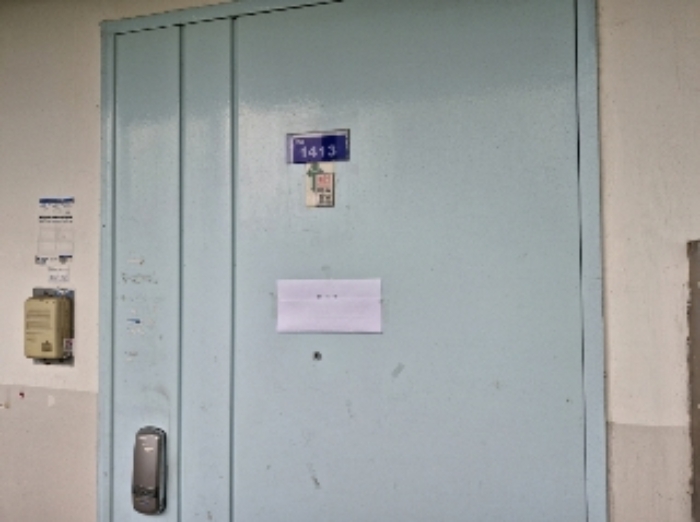 1413호 출입