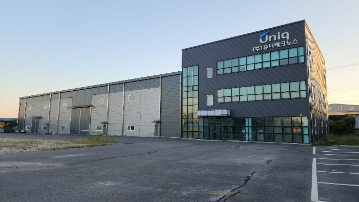 사진왼쪽 단층건