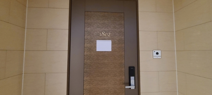 전유세대 출입문