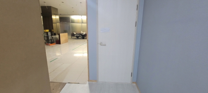 전유세대 출입문