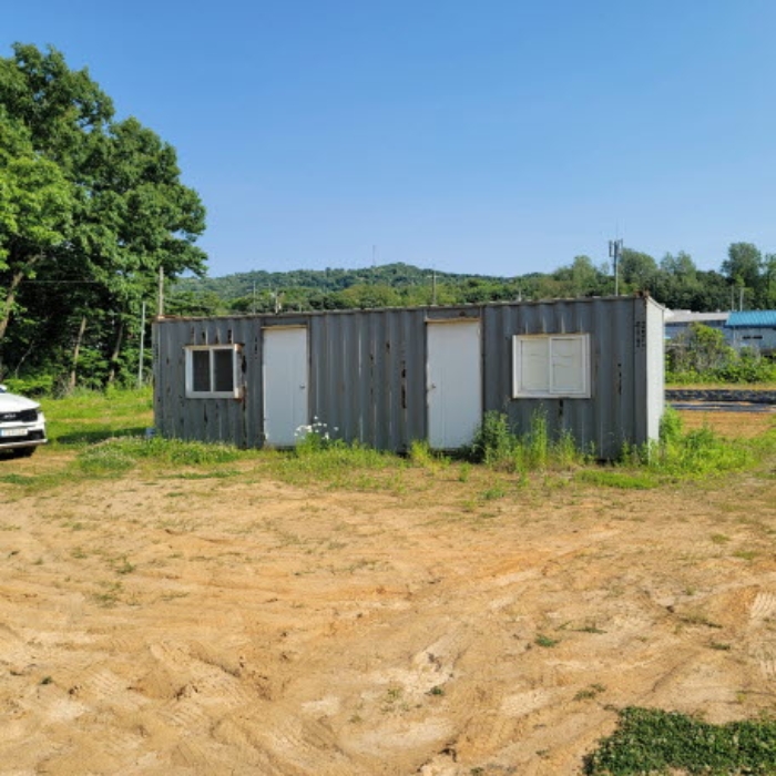 목록2 토지 및 제시외 컨테이너 전경