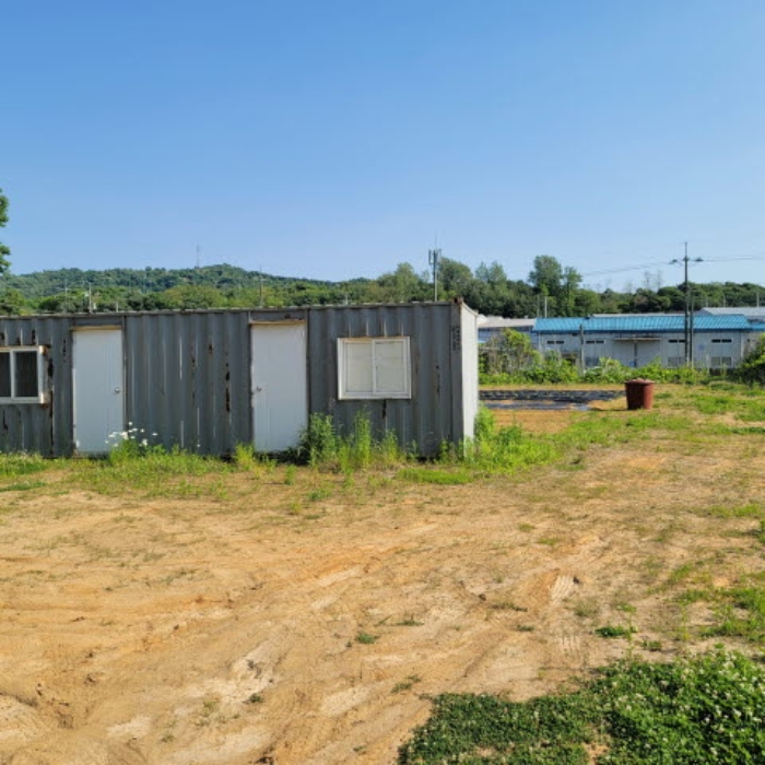 목록2 토지 및 제시외 컨테이너 전경