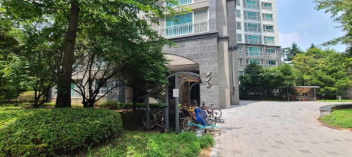 공동 출입구 전