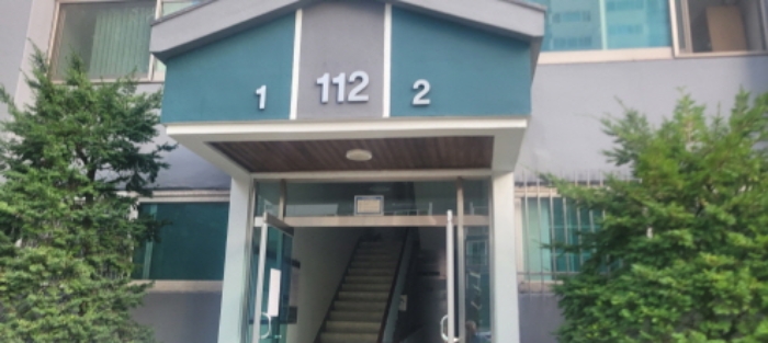 공동현관 출입문