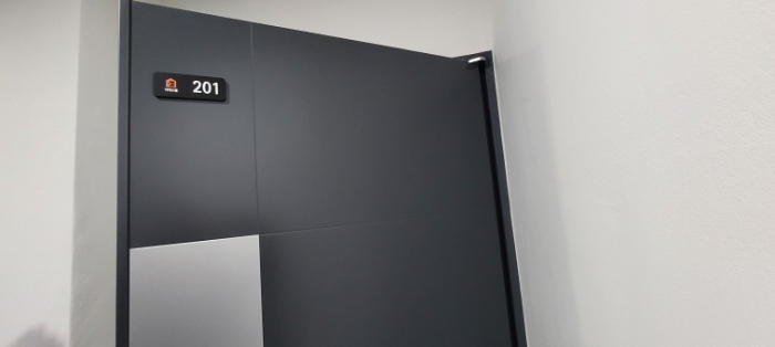 전유세대 출입문