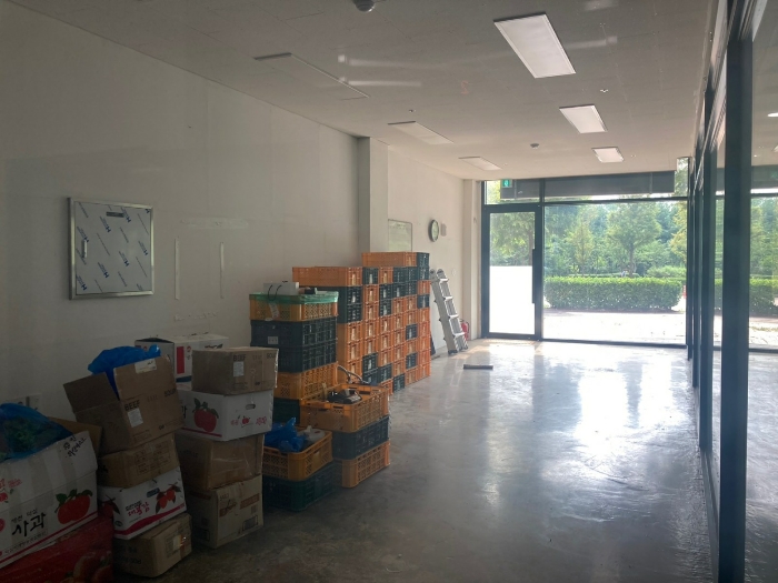 본건 내부 전경