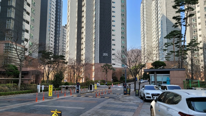 단지 진입로(정