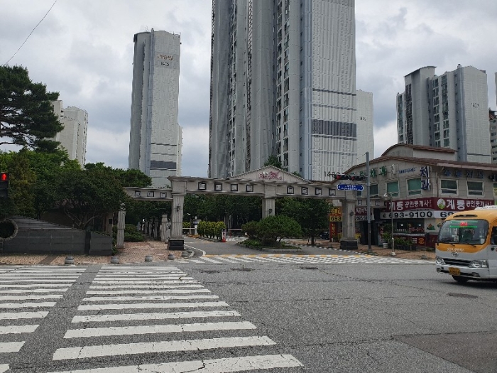 본건 아파트 전