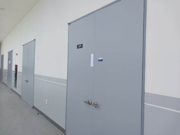 본건 출입구 전