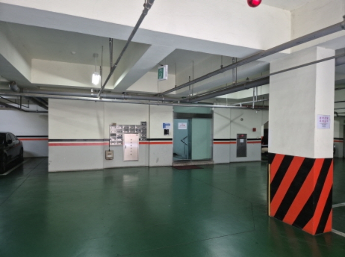 주차장 및 공동