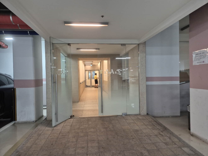 공동현관출입구