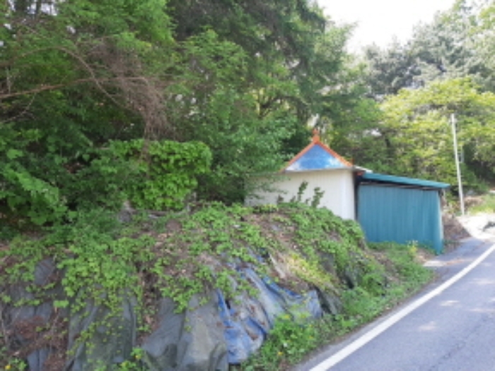 목록3 전경(제시외 폐가 1채)