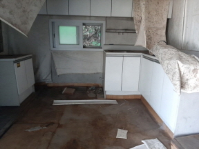 목록3 폐가 내부