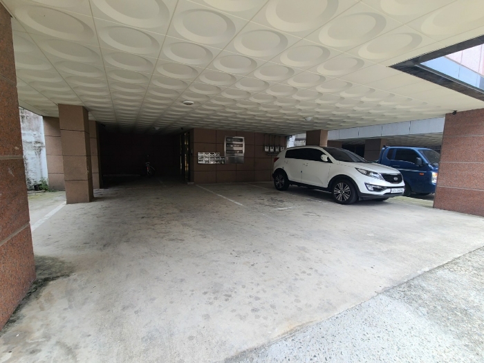 본건 주차장 부