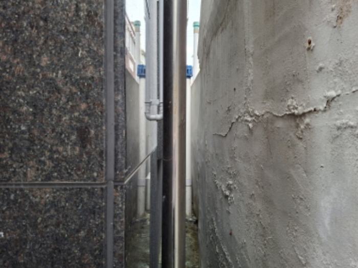 건물 뒷쪽 모습