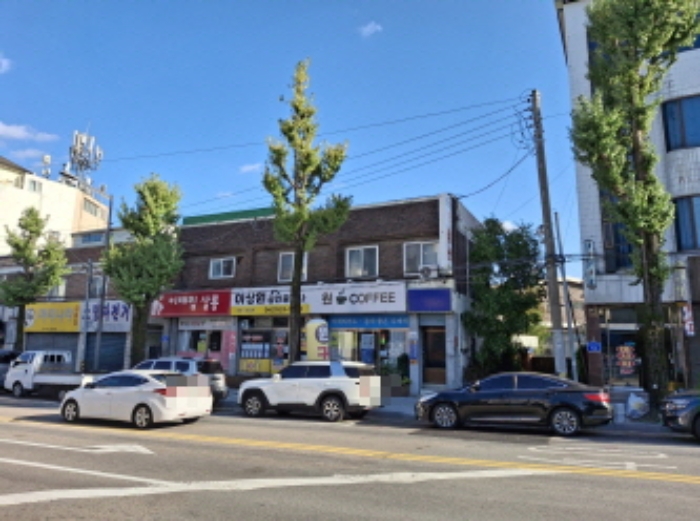 건물 원경 모습