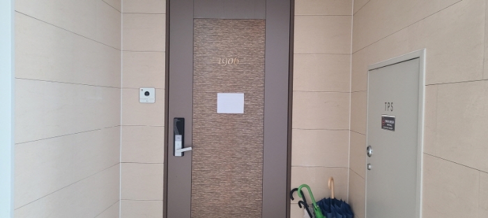 전유세대 출입문