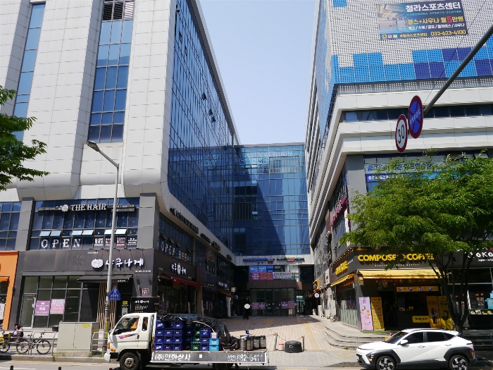 동측에서 본 본