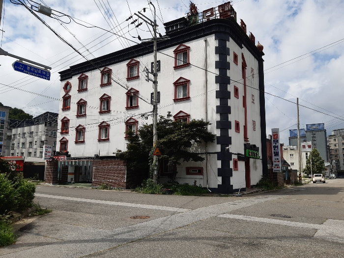 동측에서 본 본