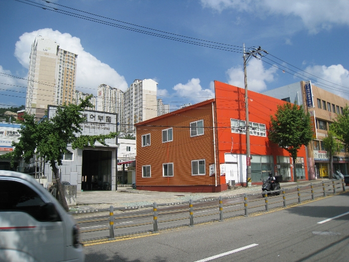 북서측에서 촬영