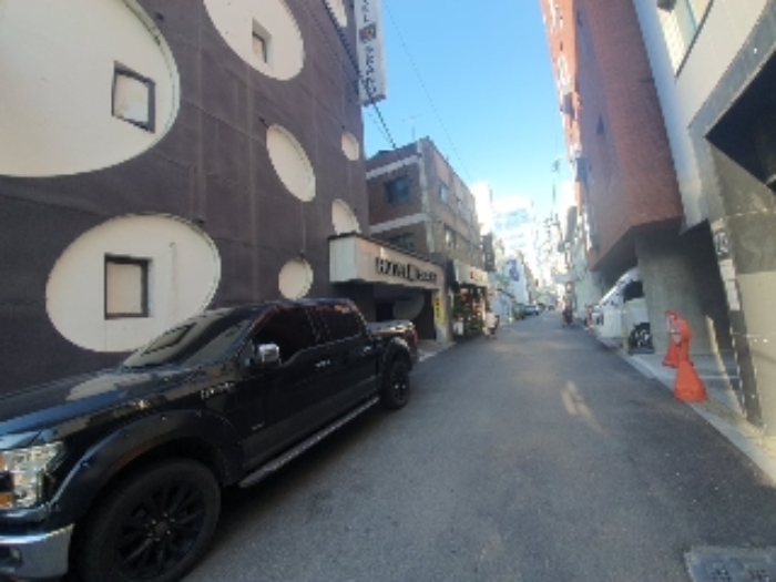 건물 주위 전경