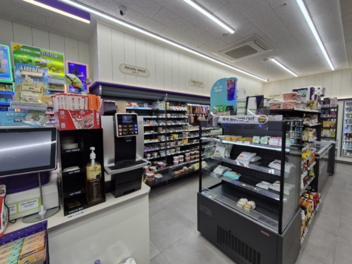 본건 내부 전경