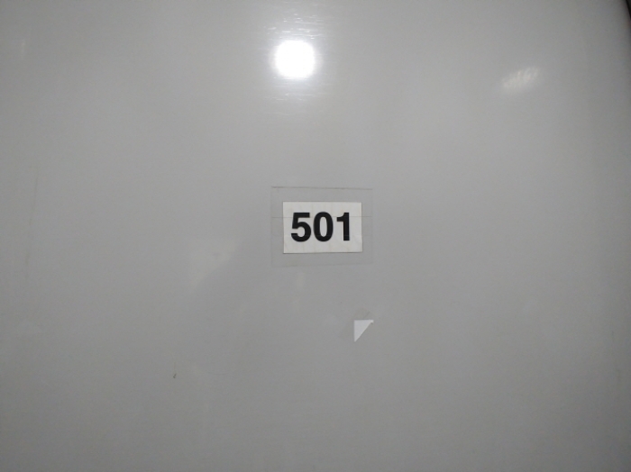 옥상 출입문 (2)