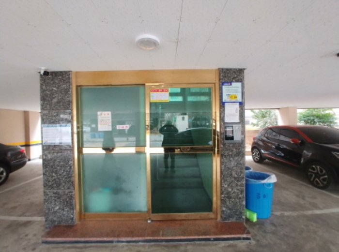 공동출입구 부분