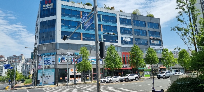 본건 건물 전경