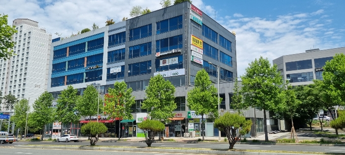 본건 건물 전경