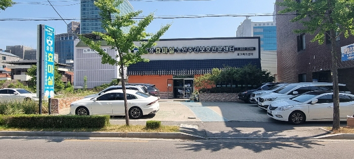 [본건 건물 전경]