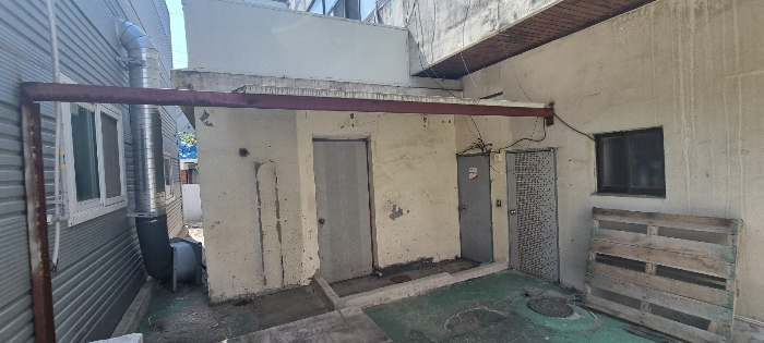 [제시외건물 1층부분 일부 전경]