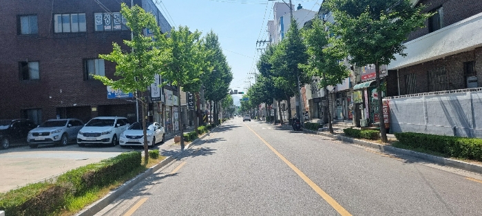 [본건 인접도로 및 주위전경]