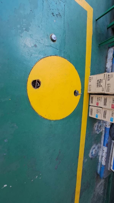 유류저장탱크 입구