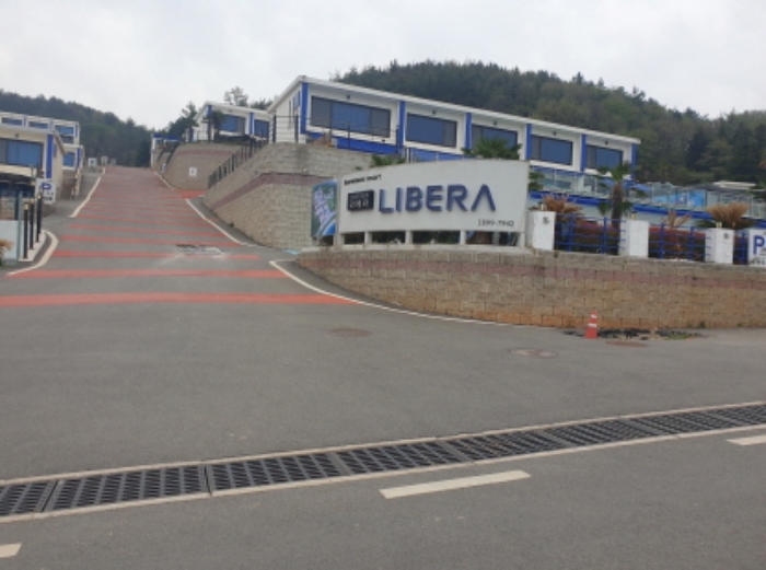 본 건 북서측에