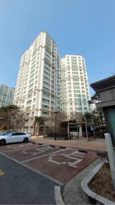 본동전경(남동측