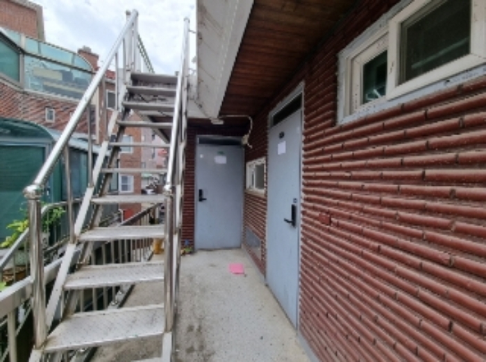 옥상 출입용 계