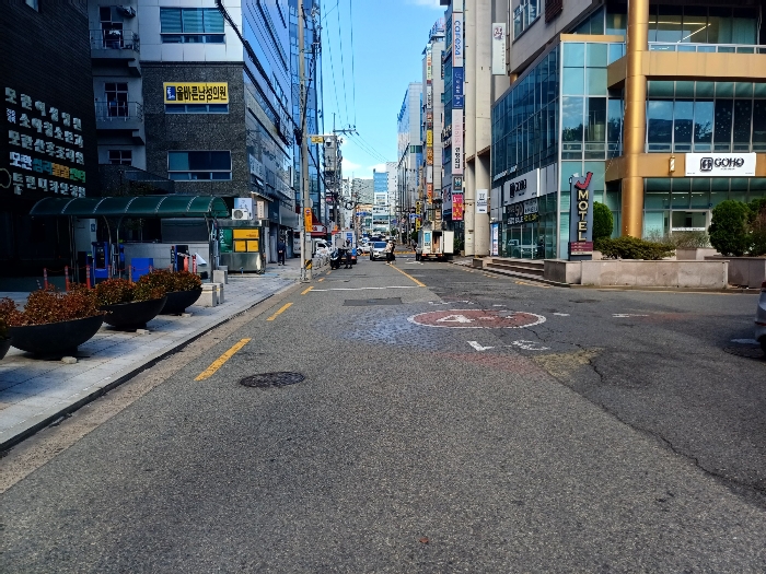 북서측 도로 및