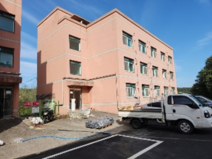 목록5 건물 후면 전경