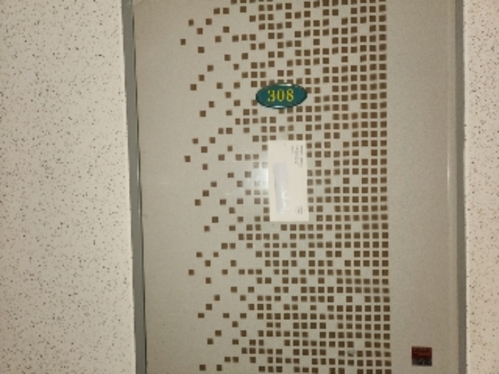 목록3 2층 308호 현관문 전경