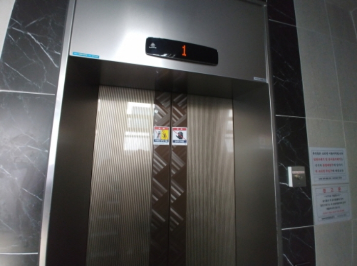 엘리베이터실