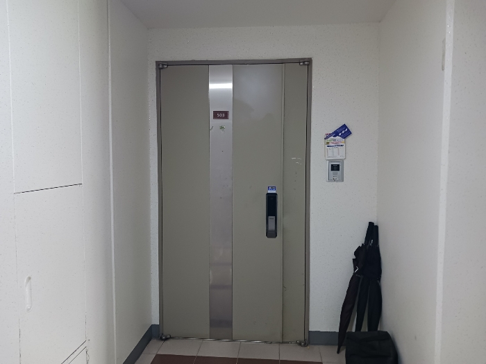 본건 세대 입구