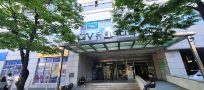 공동현관 출입문