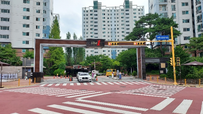 본건 단지 출입문